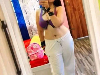 lovely-romantic-staff-neat-and-clean-models-verified-girls-available